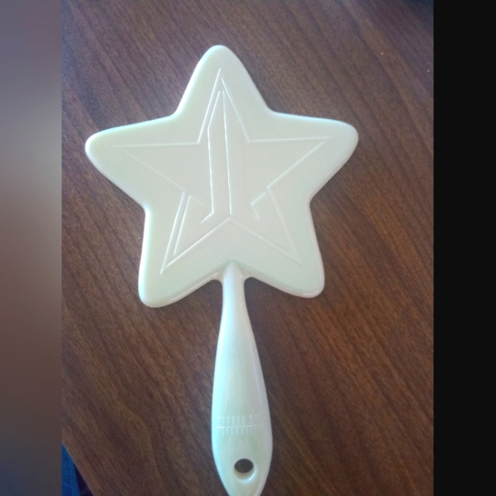 Jeffree Star cream mirror